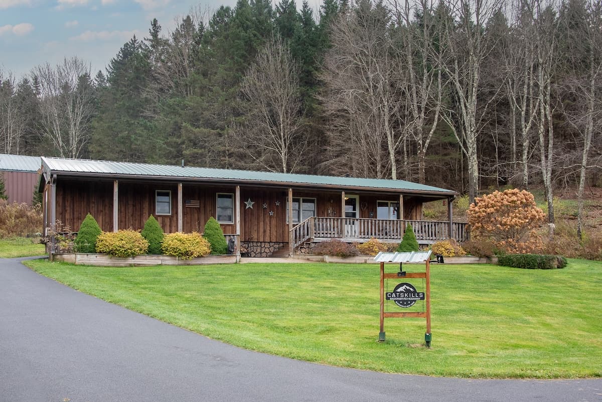 Private Home/Cabin, Mtn Views, Skiing, Pond, River